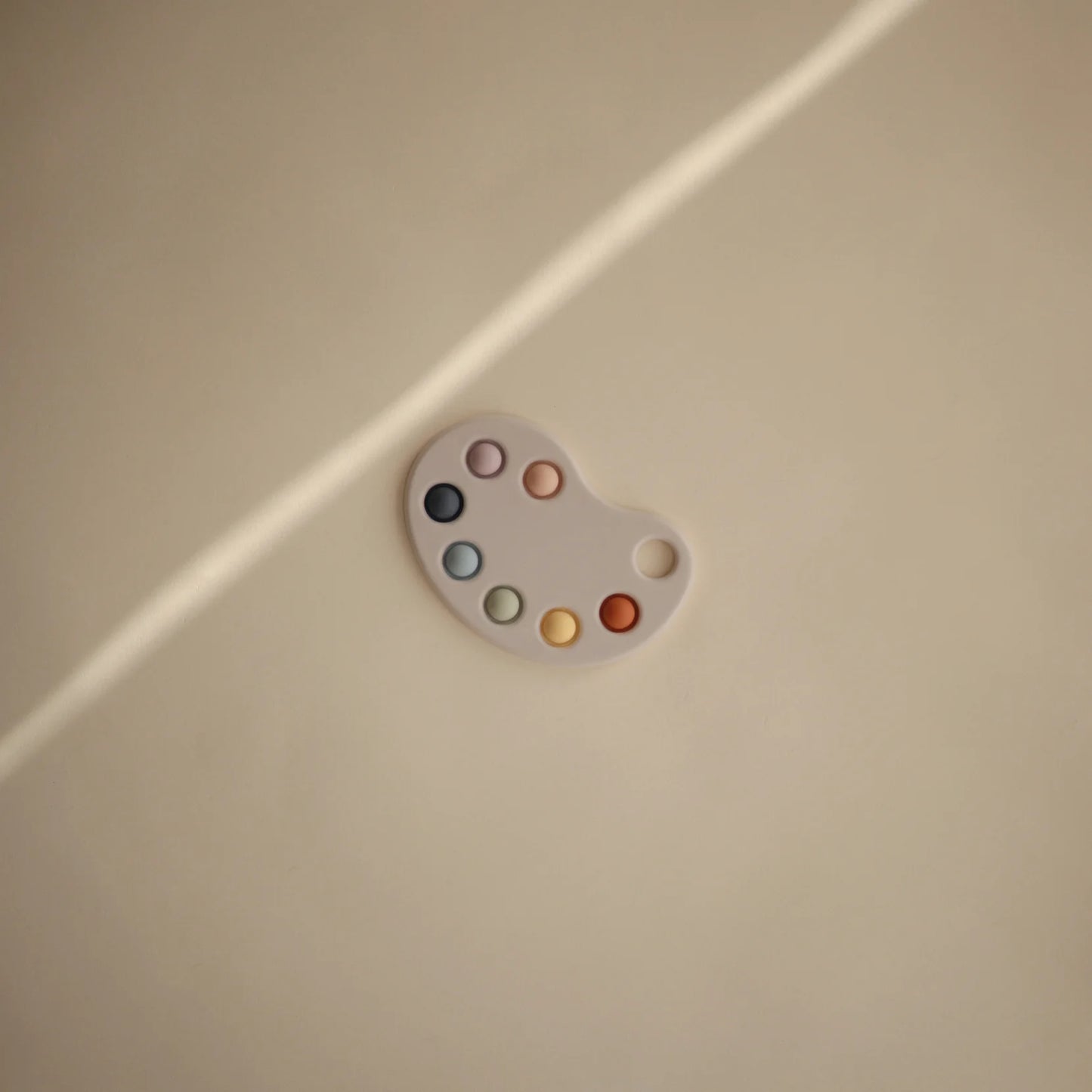press toy paint palette - MUSHIE