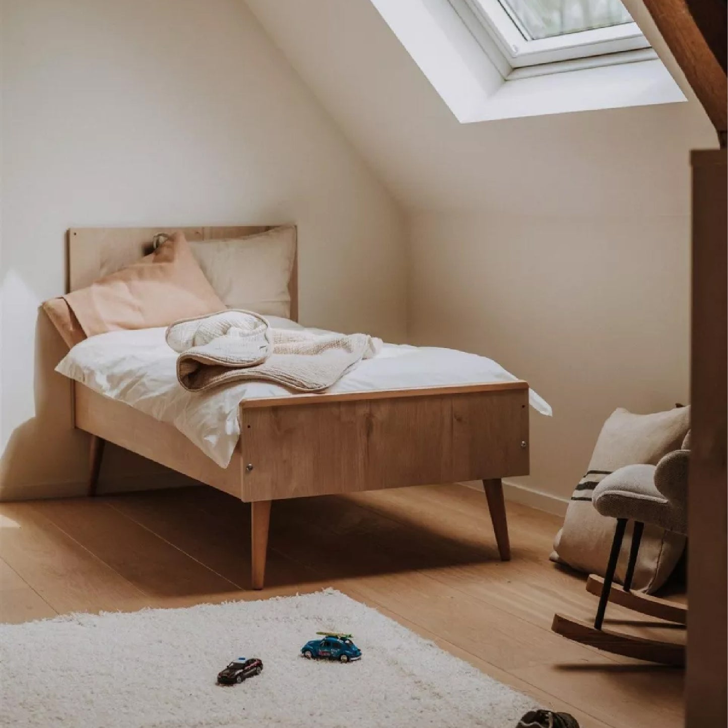 bed cocoon 140 x 70 cm, natural oak - QUAX