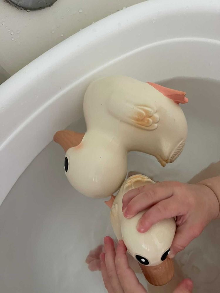 badspeelgoed, eend mini, wit - HEVEA