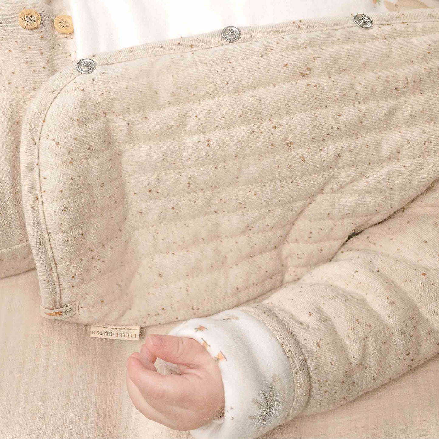 omkeerbaar jasje, baby bunny/sand - LITTLE DUTCH