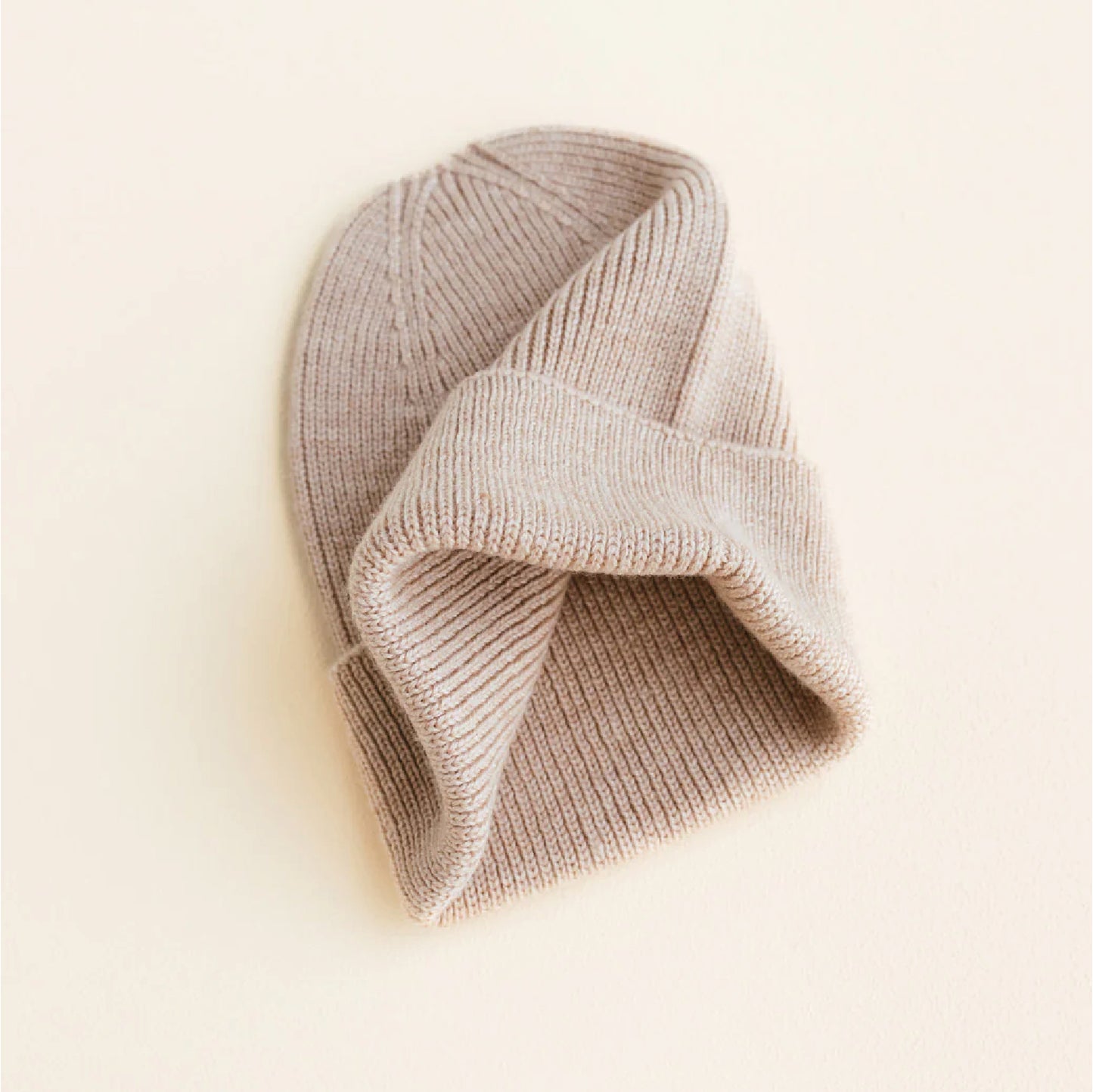 beanie fonzie newborn, sand – HVID