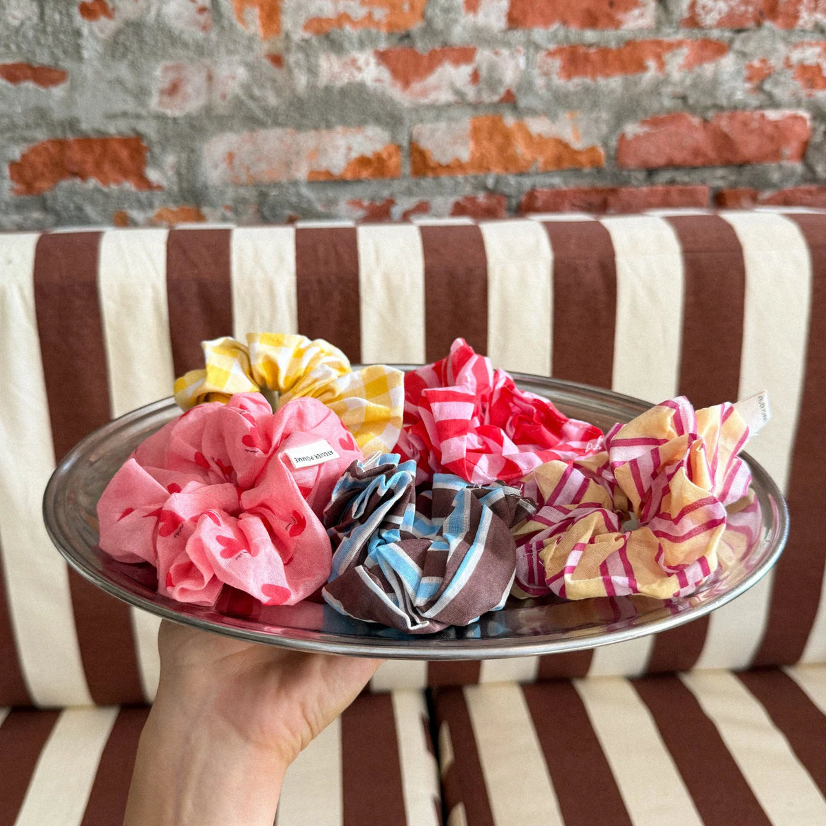 scrunchie oversized, hearts ruby red - ATELIER POMME