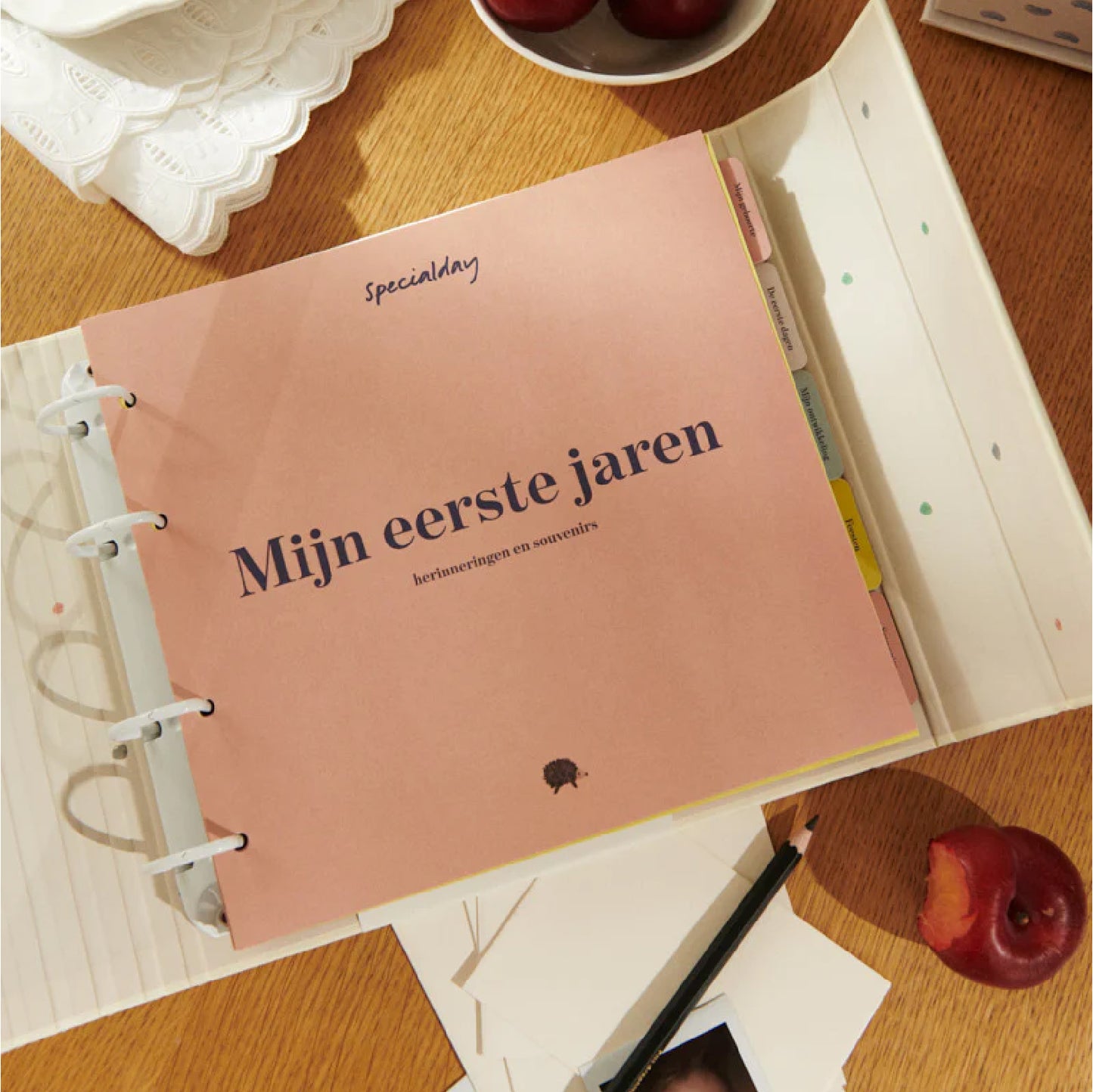 boek 'mijn eerste jaren' - SPECIALDAY