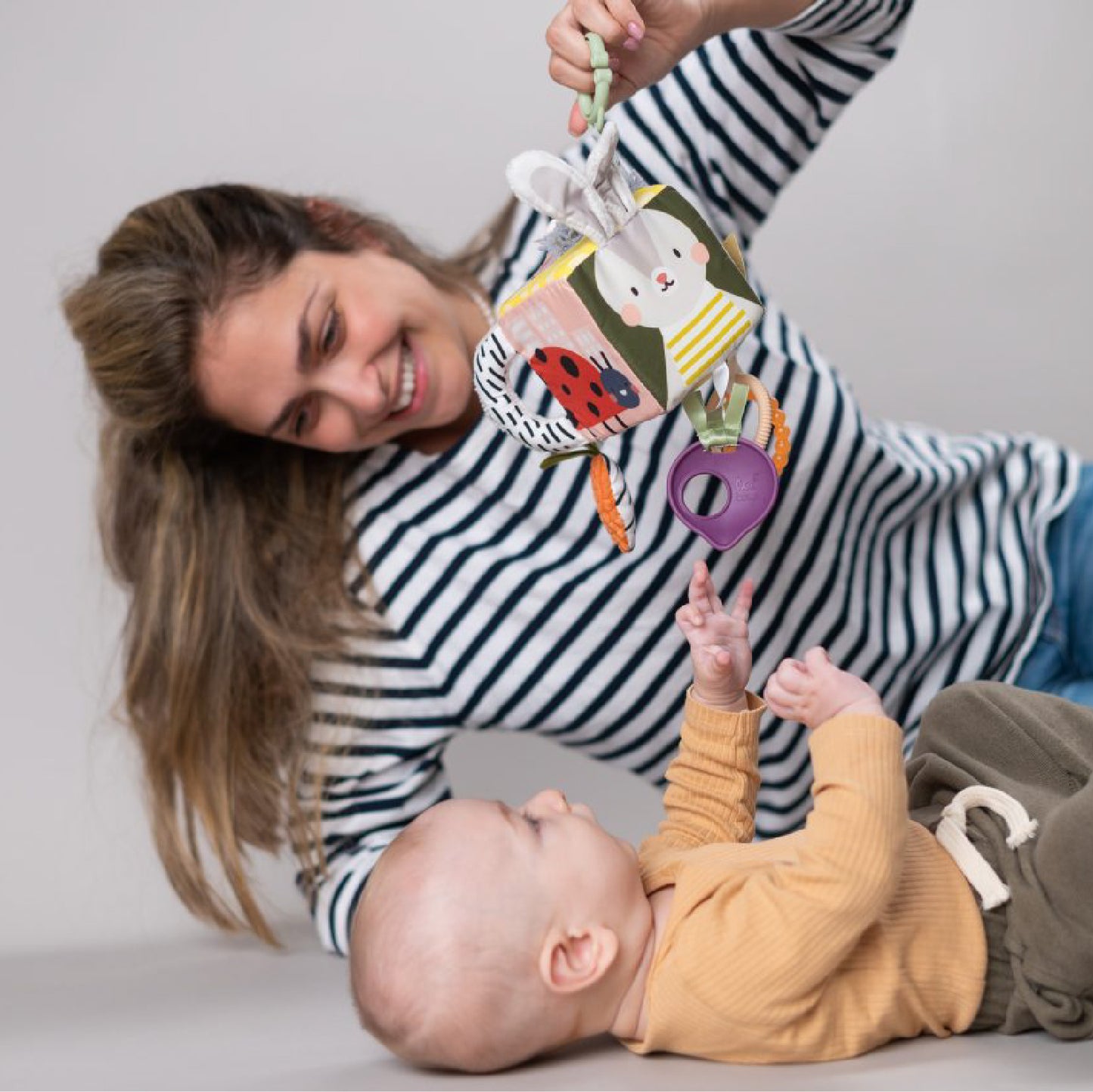 activiteitenspeeltje urban garden cube - TAF TOYS