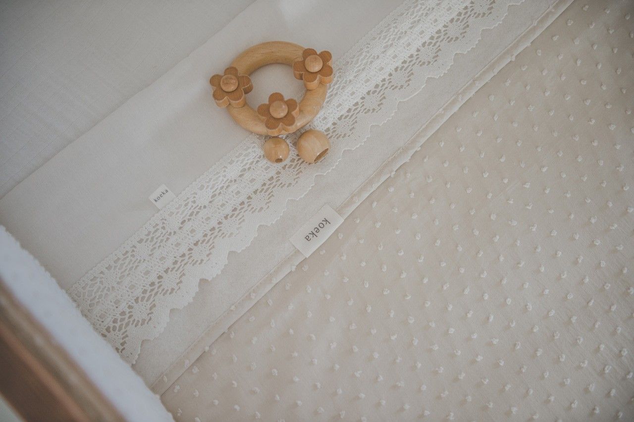 ledikantlaken crochet, milky - KOEKA