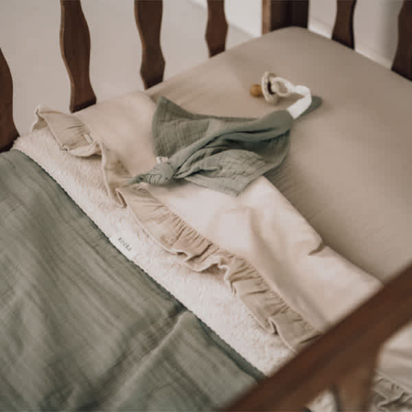 wiegdeken faro teddy, sage - KOEKA