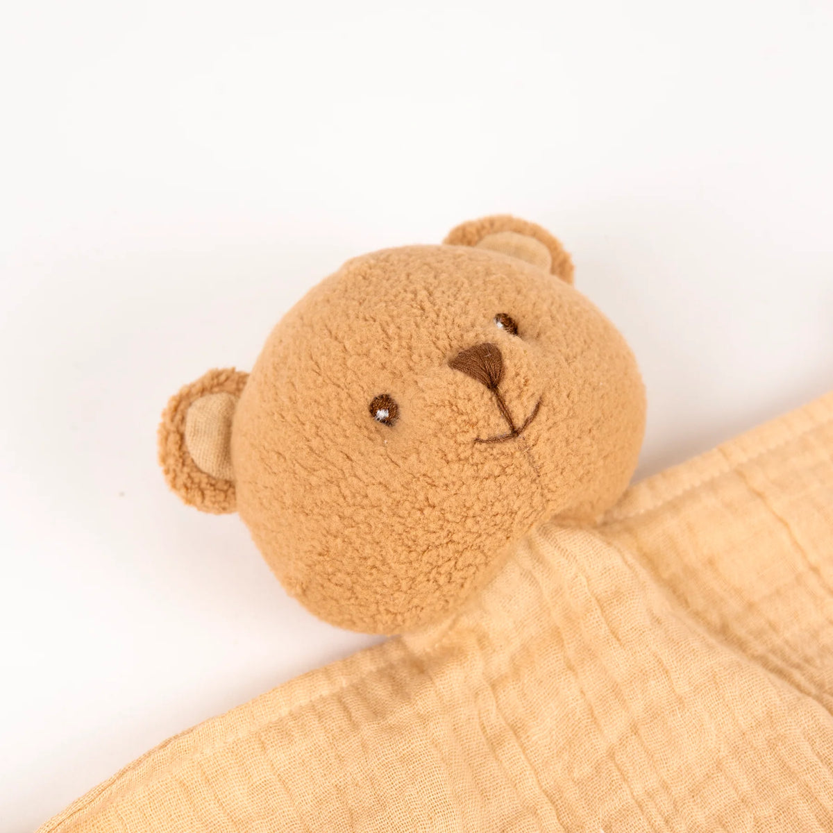 knuffeldoekje marcel beer - EGMONT