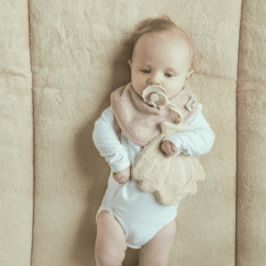 fopspeendoekje seashell, frosted almond - TIMBOO