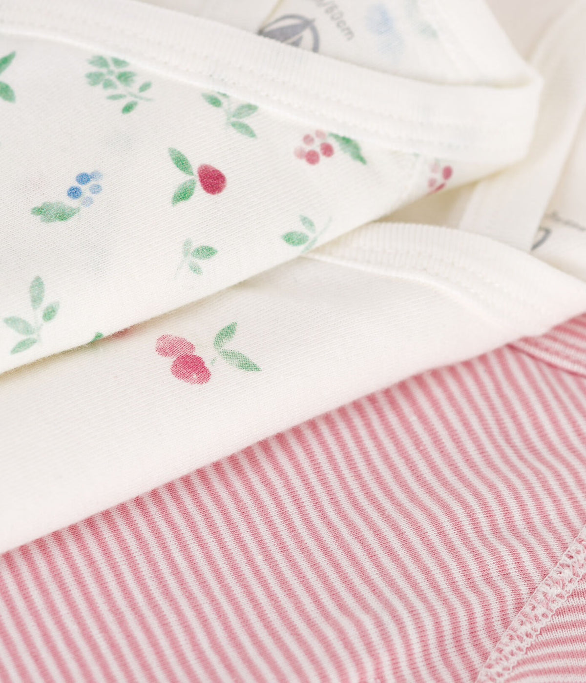 body korte mouw, 3-pack, roze/bes- PETIT BATEAU