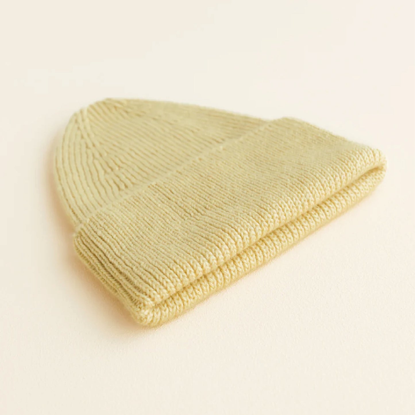 beanie fonzie, light yellow - HVID