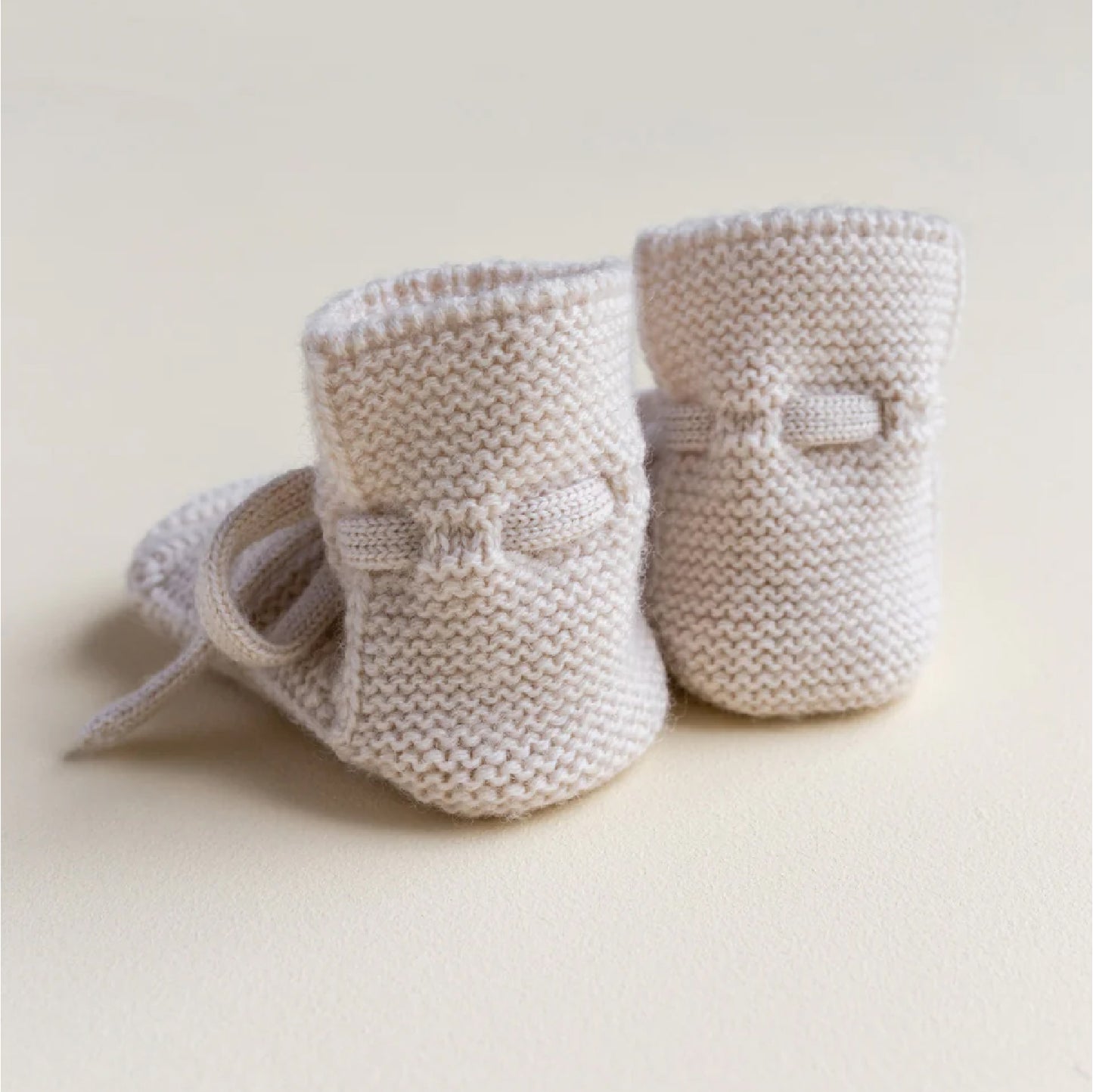 booties 0-9 mnd., cream - HVID