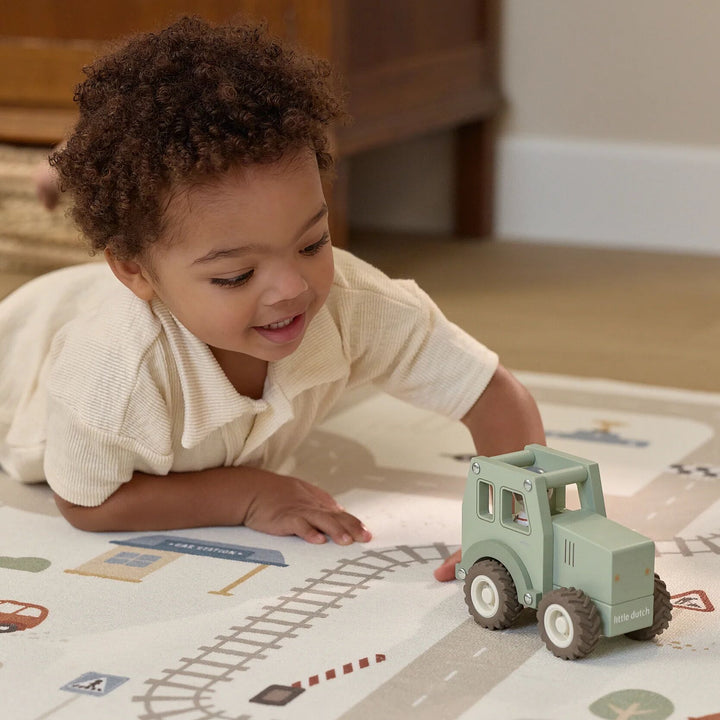 houten tractor, groen - LITTLE DUTCH