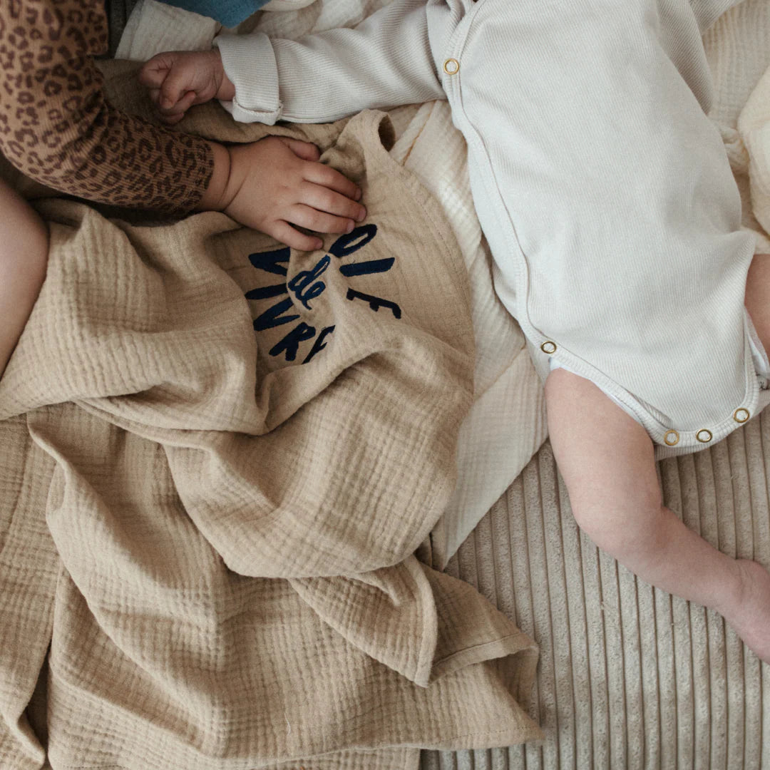 inbakerdoek, fine brown/to the moon and back - ATELIER POMME