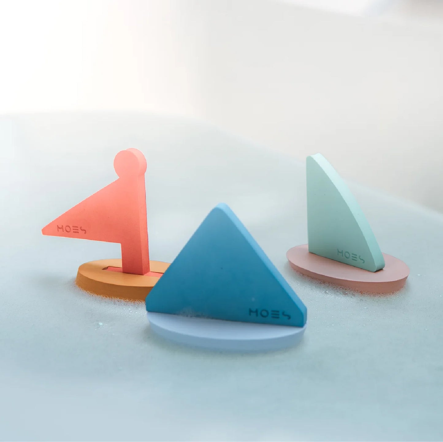 badspeelgoed floating boats - MOES