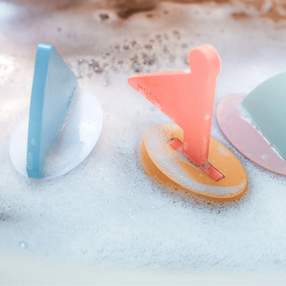 badspeelgoed floating boats - MOES