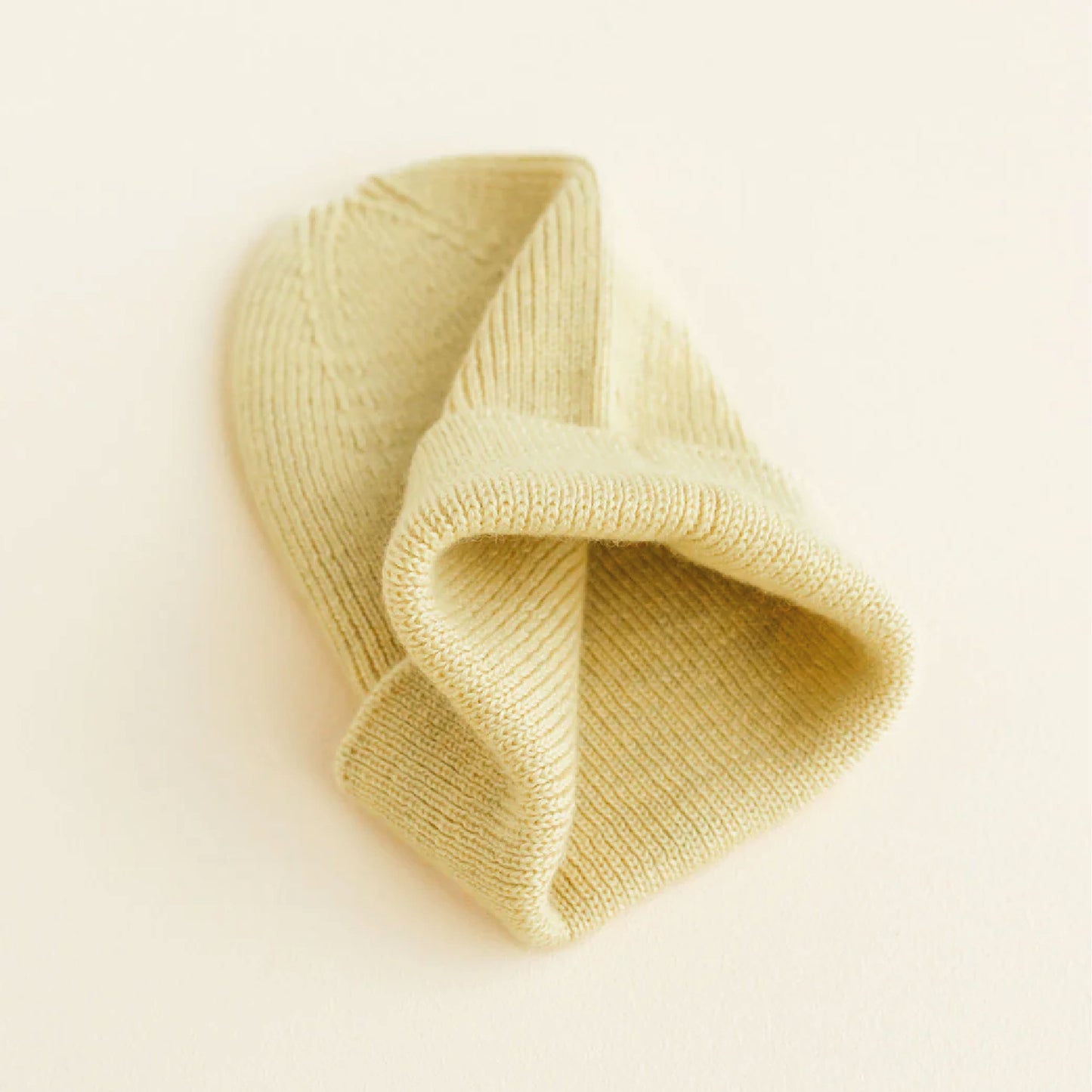 beanie fonzie newborn, light yellow – HVID