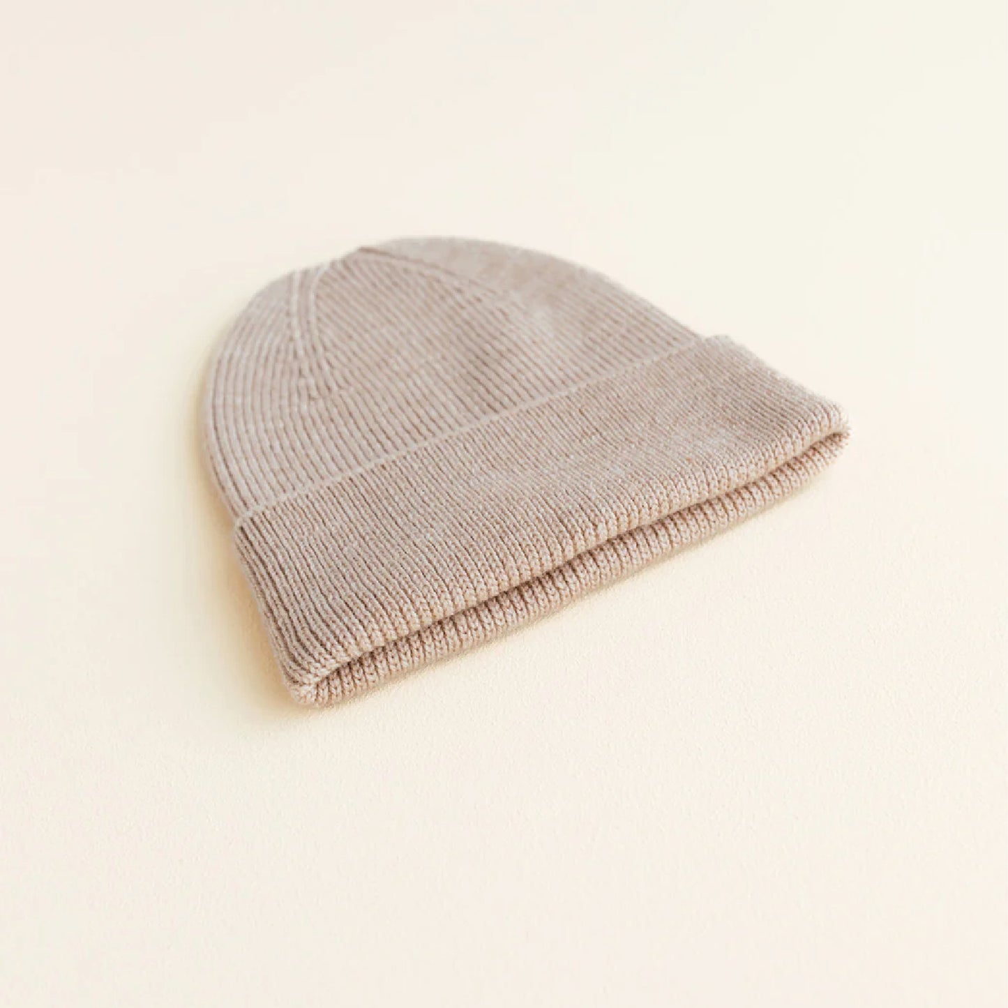 beanie fonzie newborn, sand – HVID