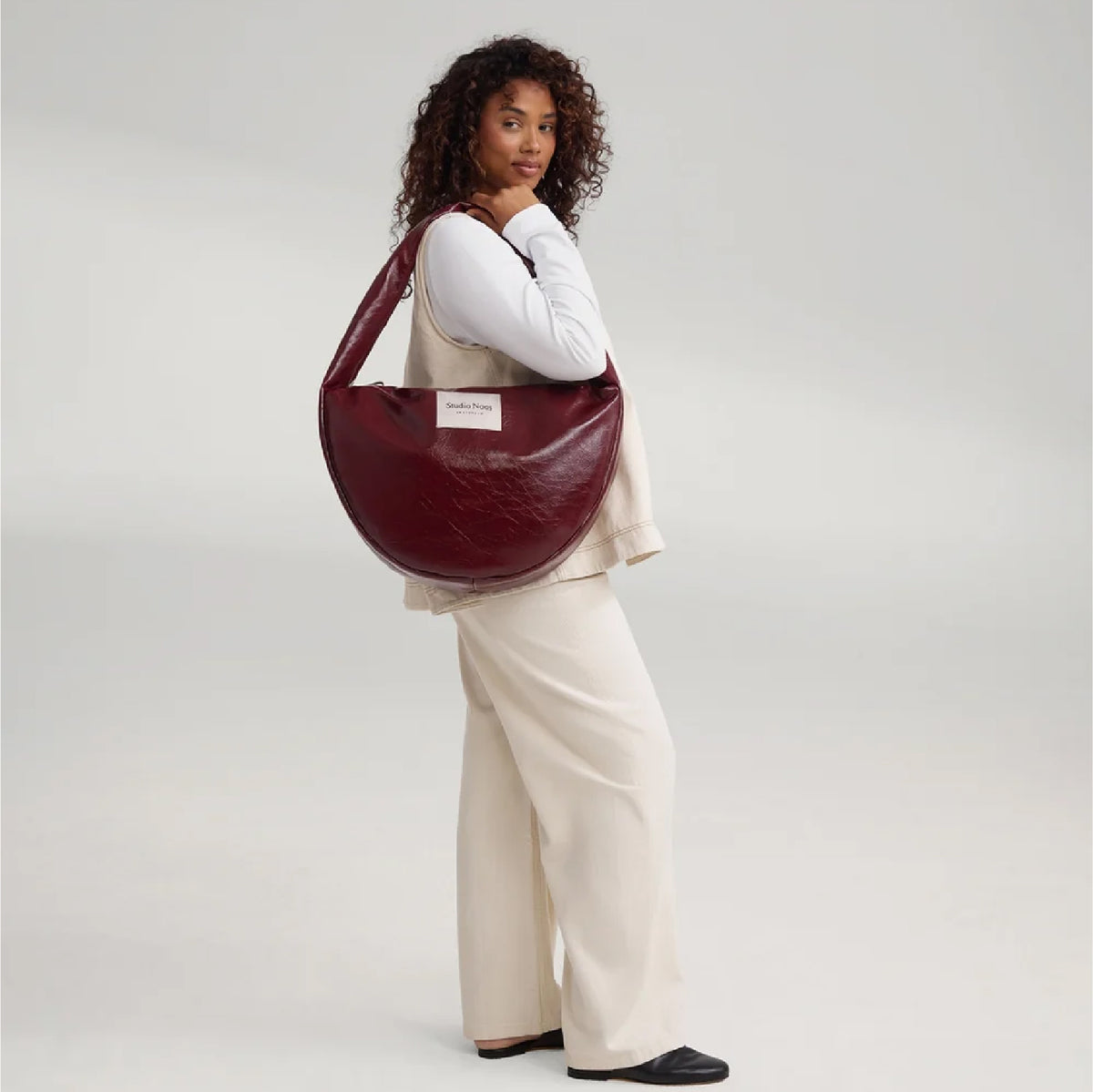 crossbody bag vegan leather, burgundy - STUDIO NOOS