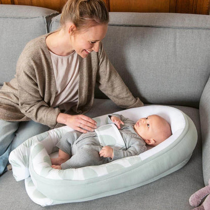 babynest cocoon, leaves aqua green - DOOMOO