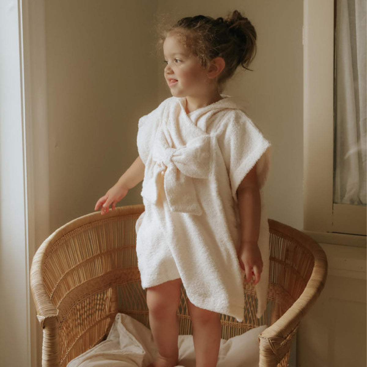 poncho bow, creamy white - ELODIE