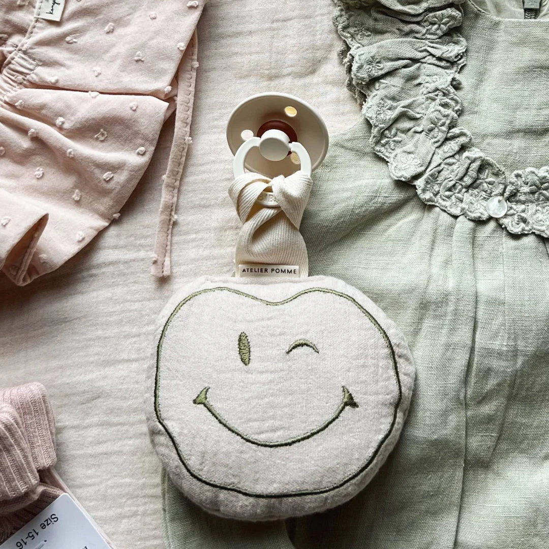 speendoekje pomme, bonjour beige - ATELIER POMME