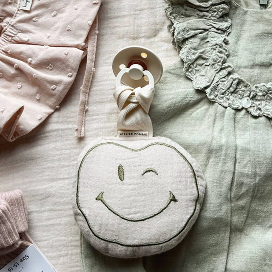 speendoekje pomme, bonjour beige - ATELIER POMME