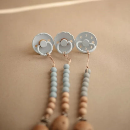 fopspeen rope latex, powder blue, 0-6 mnd. - FRIGG