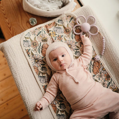 bijtring/rammelaar daisy, soft lilac - MUSHIE